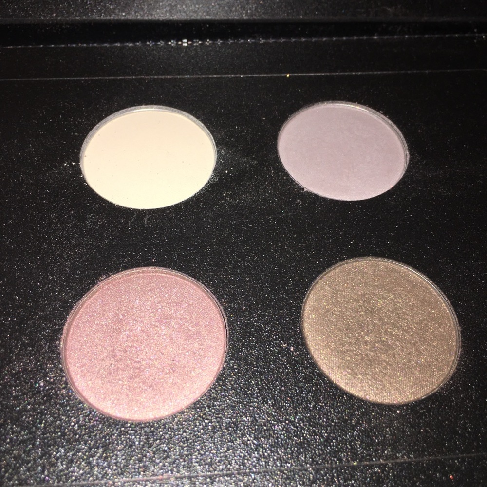 Itsse Van Ness Magnetic Eyeshadow Palette